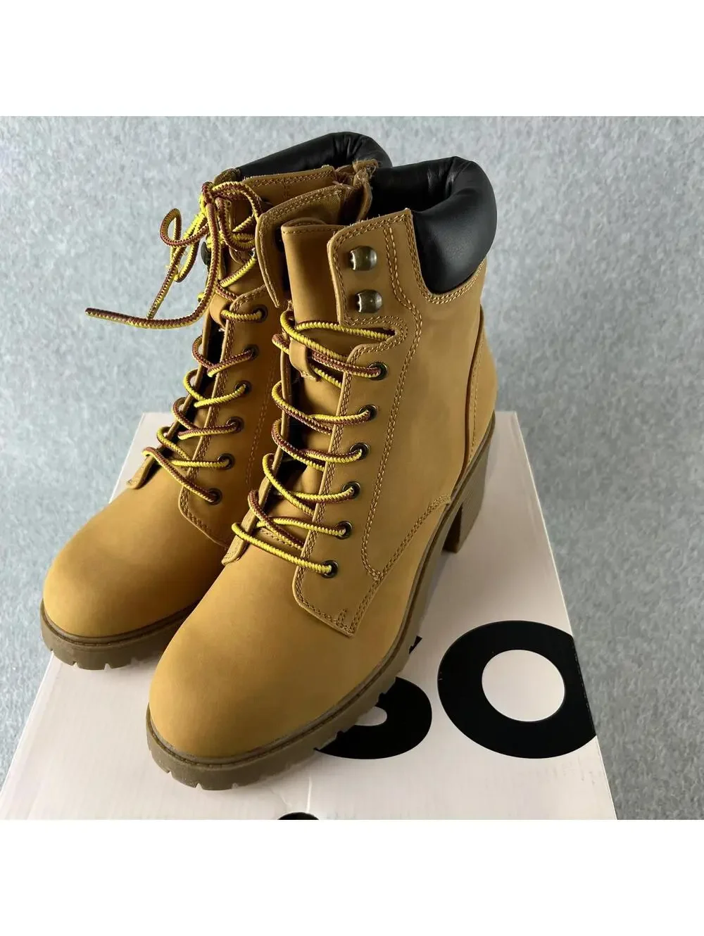 SO Ankle Boots Women's Size 9.5 Combat Block Heels Boots New